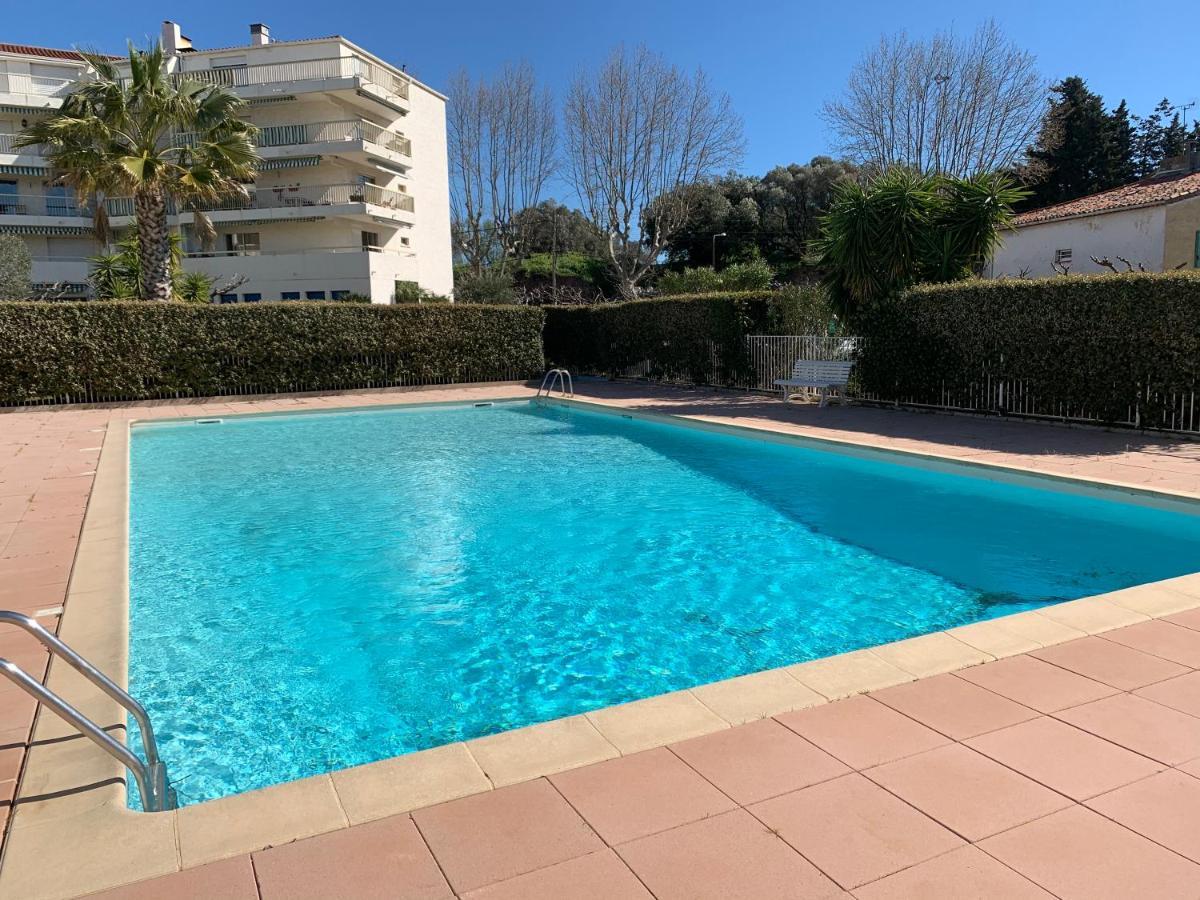 Studio De Standing Climatise, Avec Piscine, Proche De La Mer เฟรฌูส ภายนอก รูปภาพ